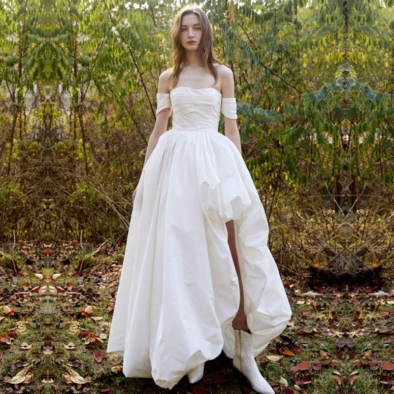 Photography Natural Lighting - Vestido de Novia Sencillo de Un